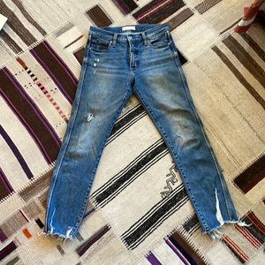 gap high rise slim straight jeans . amazing comfortable and cute jeans